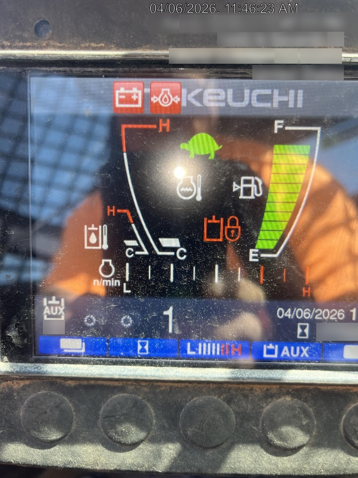 2022 TAKEUCHI TL10V2-CRH
