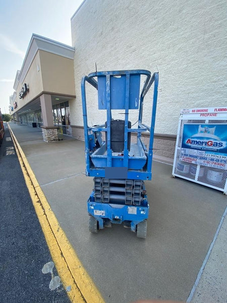 2019 Genie GS-1930 Fixed Rails with Chain Entry