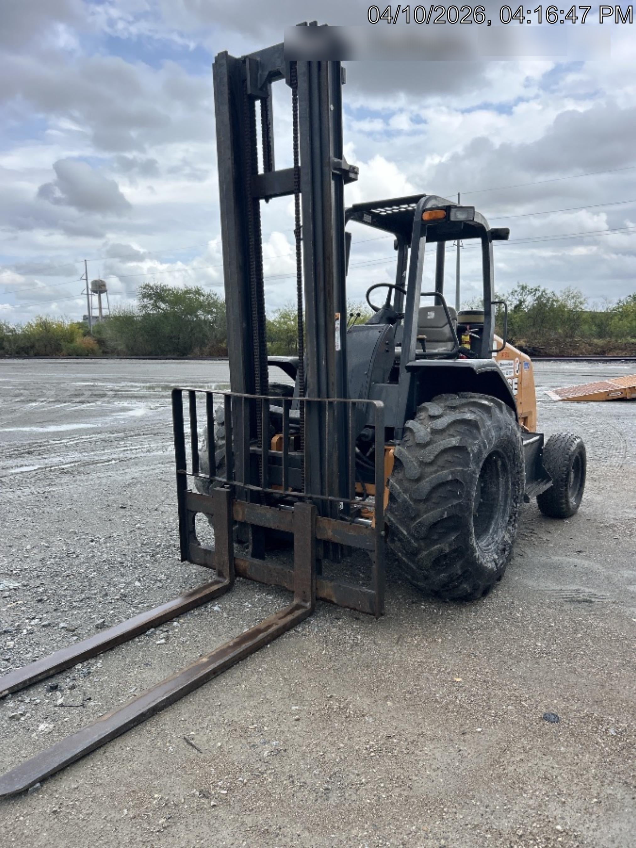 2021 CASE 586H
