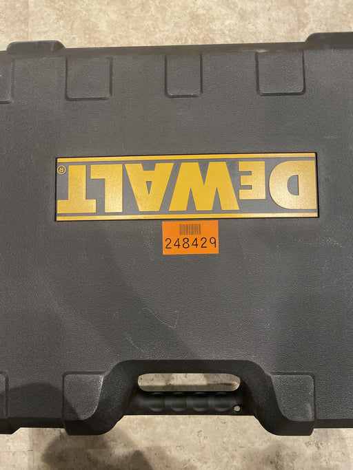 2022 DEWALT DWE1622K