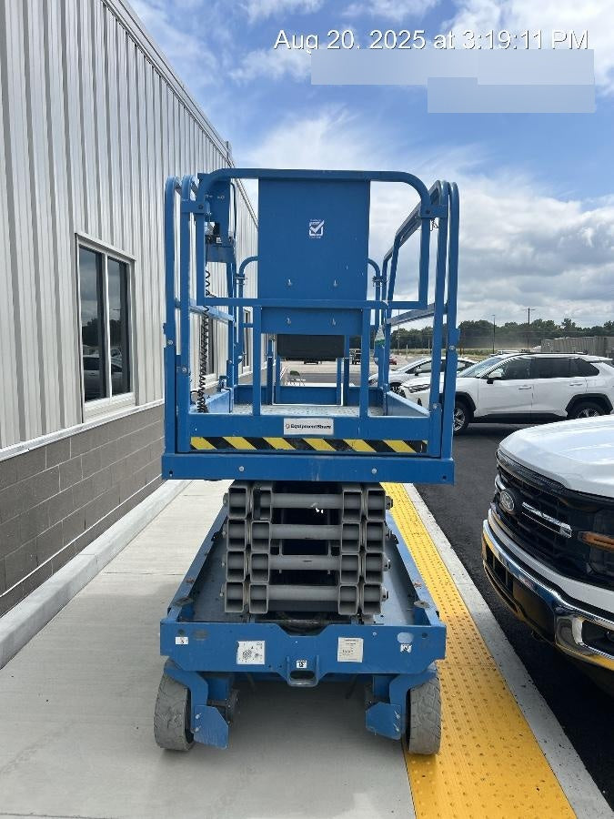 2022 GENIE GS-3246