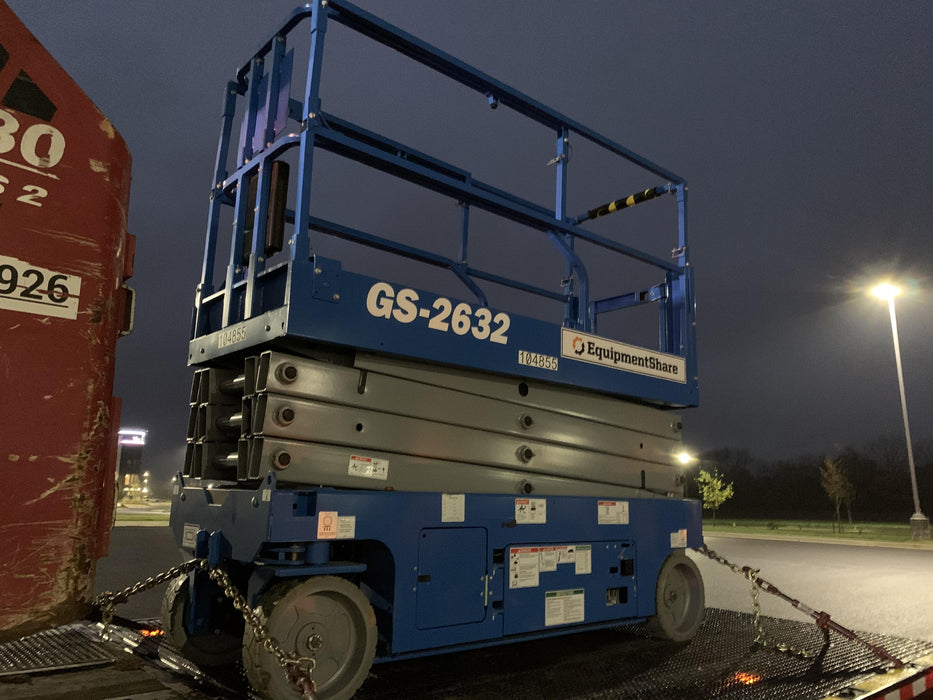 2020 Genie GS-2632 Solid NM Tires, Folding Rails with Half-Height Swing Gate, Beacon