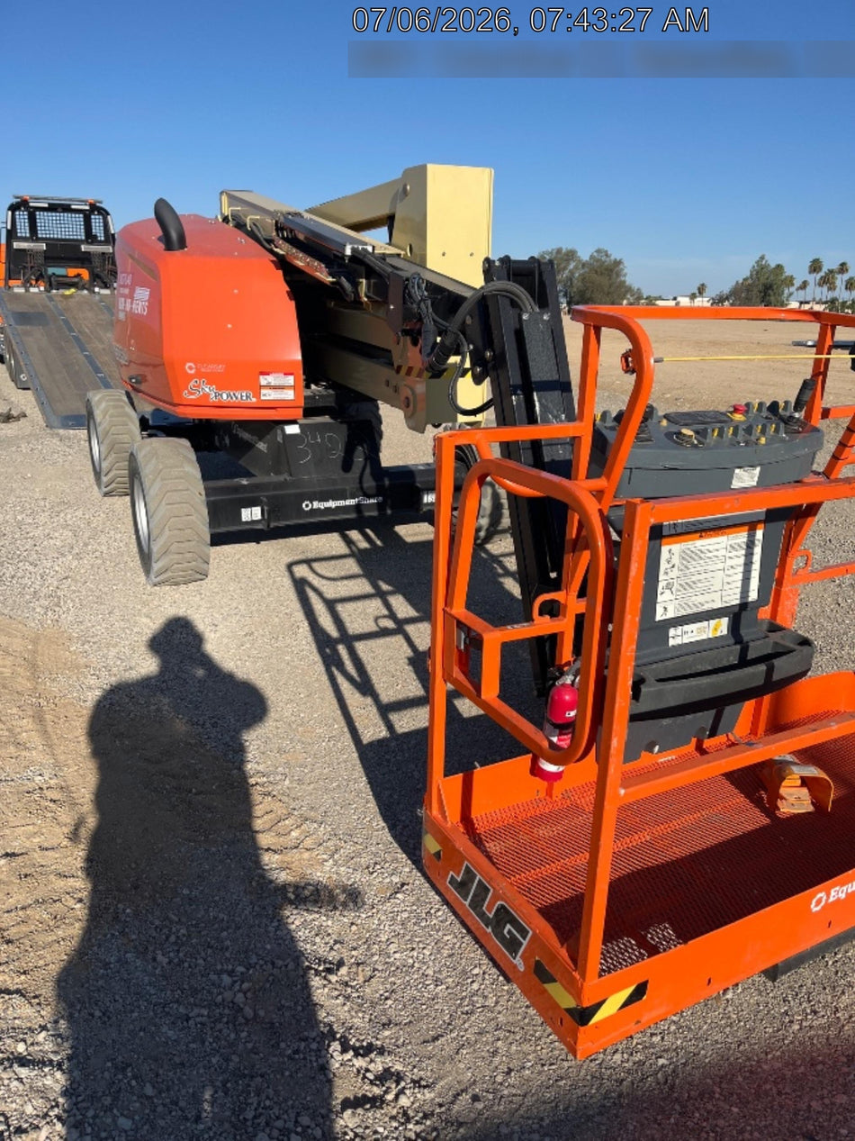 2025 JLG 450AJ