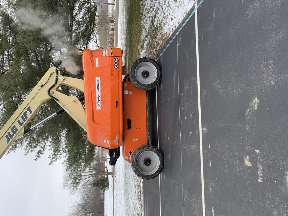 2020 JLG 600S