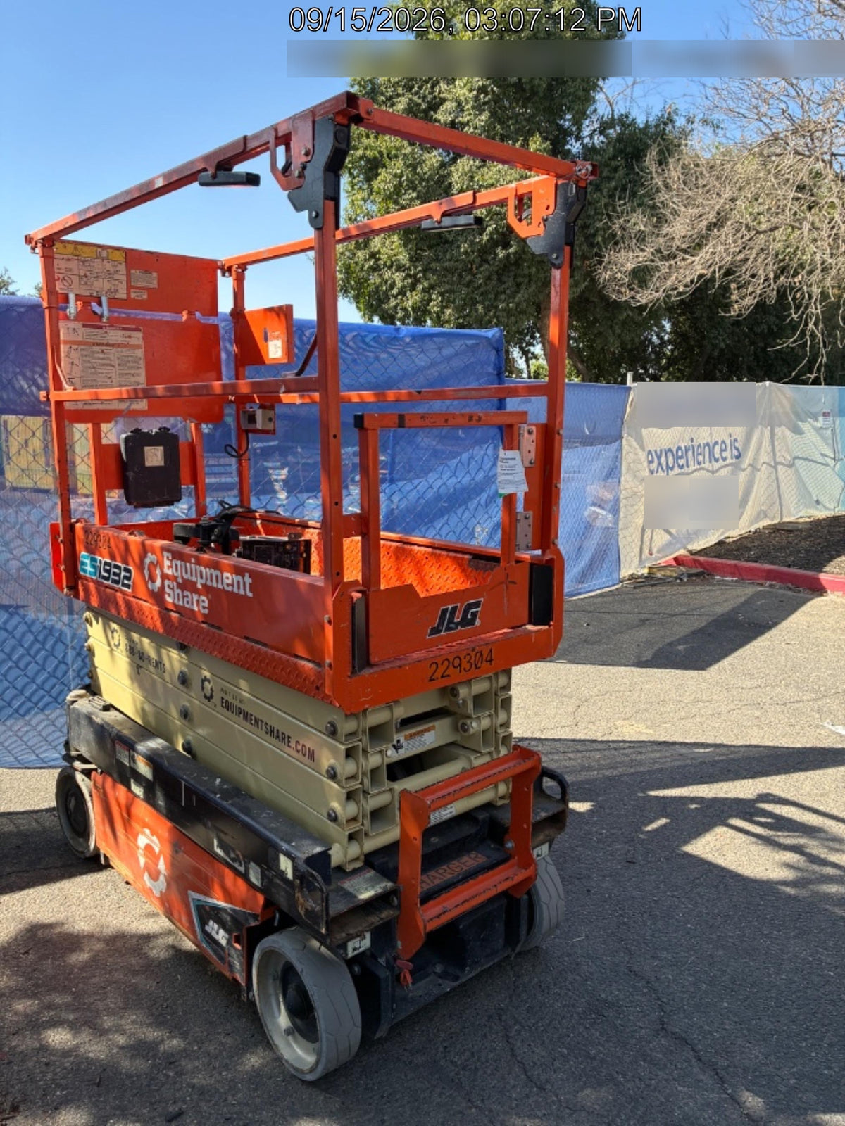 2022 JLG ES1932
