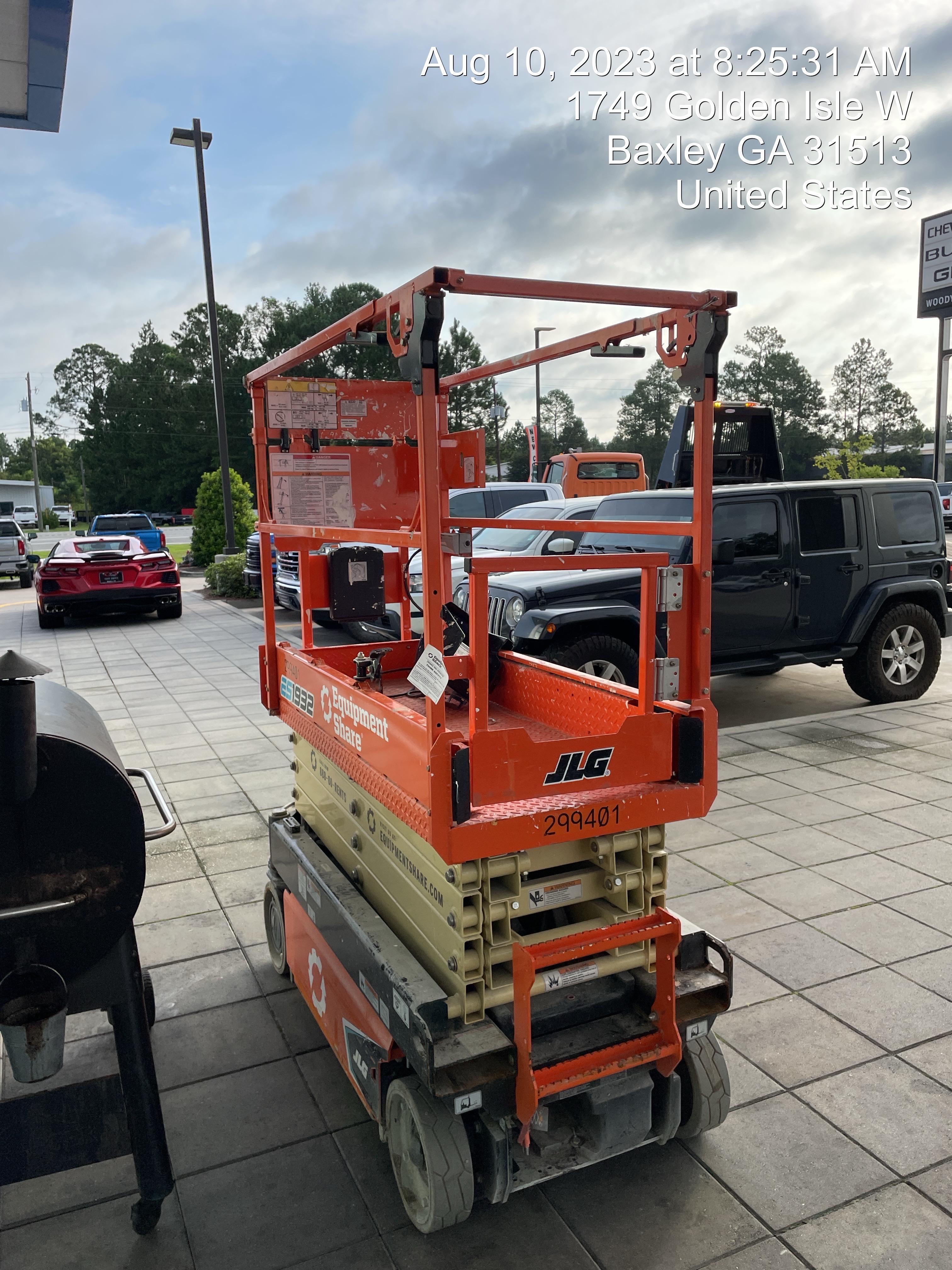 2023 JLG ES1932