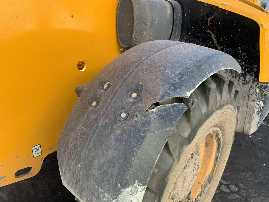 2019 JCB 506-36 Canopy, 74 HP, FF Tires, STD Worklight, Beacon, Aux Hydraulics, Lifting Eye, Back up Alarm, 48" Carriage, 48" Forks