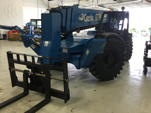 2017 GENIE GTH-1056