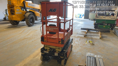2022 JLG ES1330L
