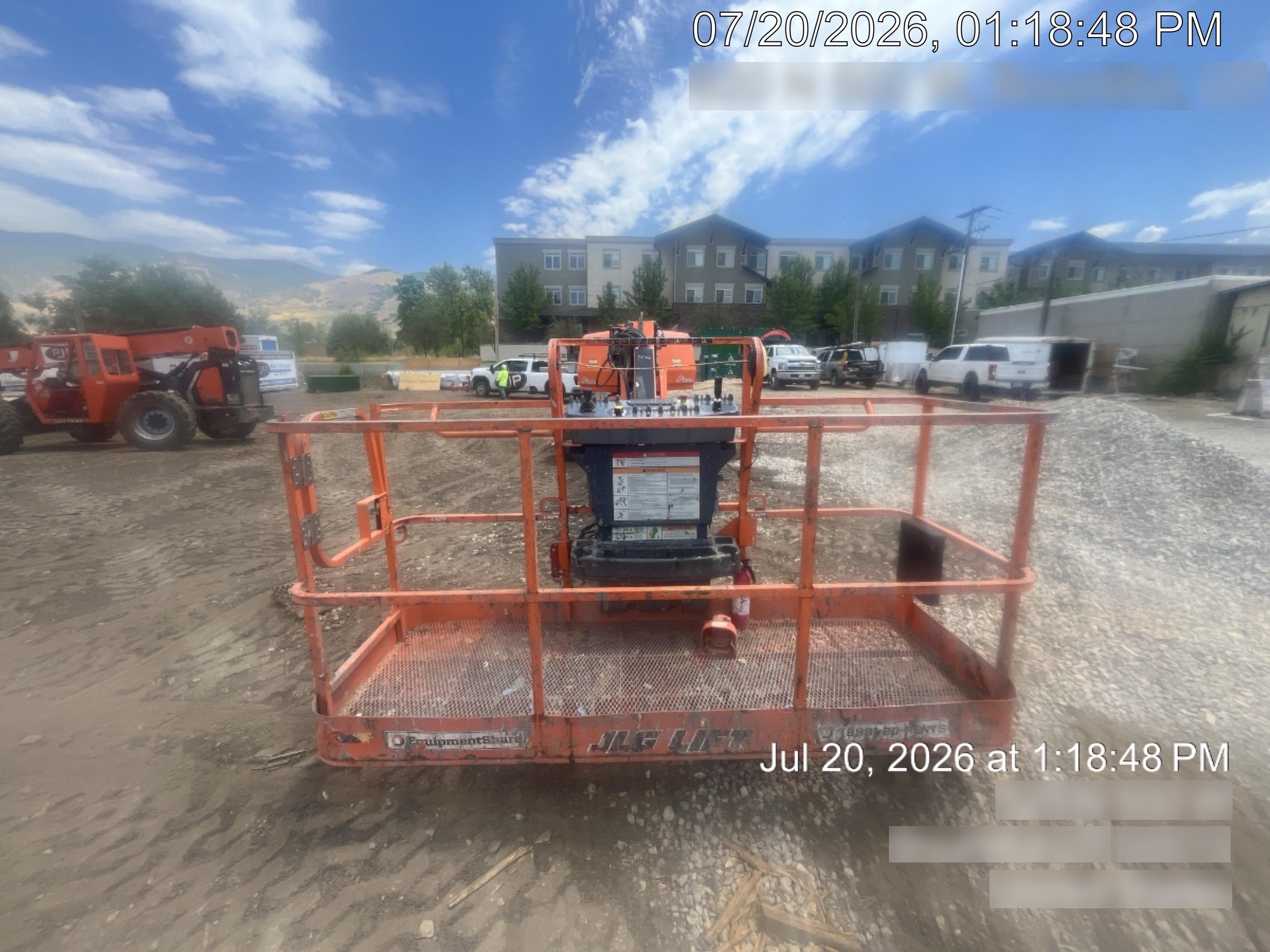 2020 JLG 660SJ