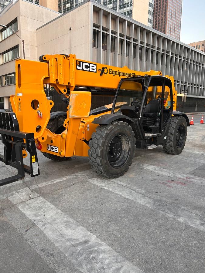 2025 JCB 512-56