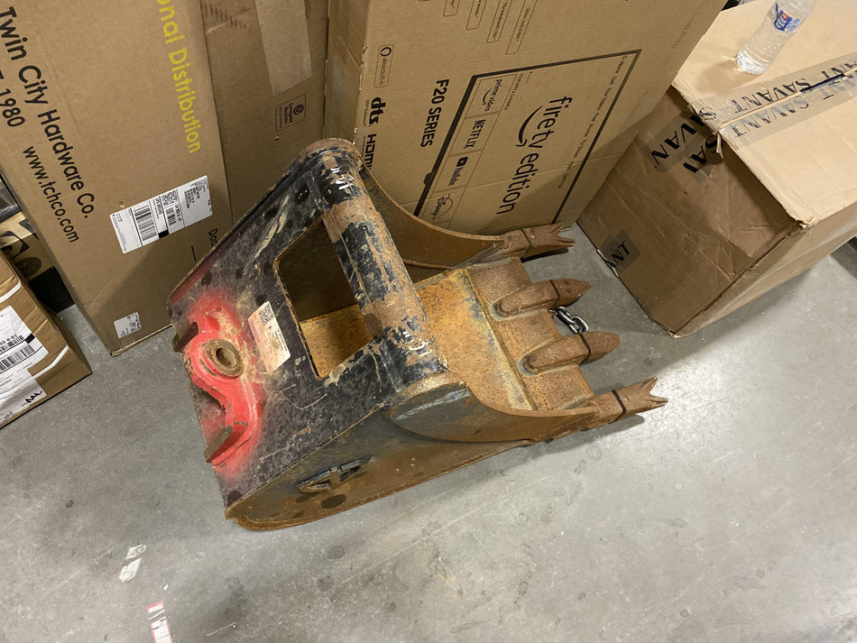 2022 TAKEUCHI TB235-2R