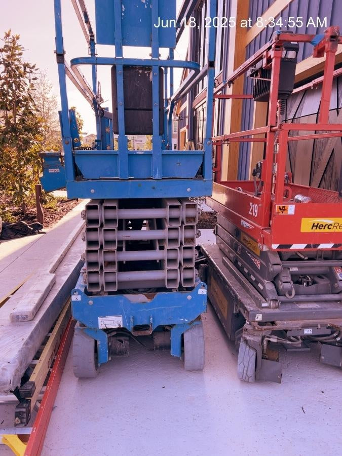 2018 Genie GS-3232 Genie GS-3232 Scissor Lift w/Standard Options