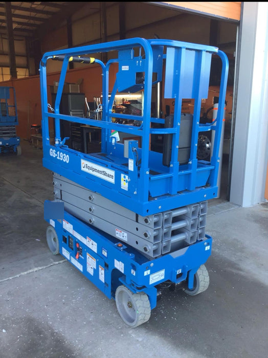 2019 Genie GS-1930 Fixed Rails with Chain Entry