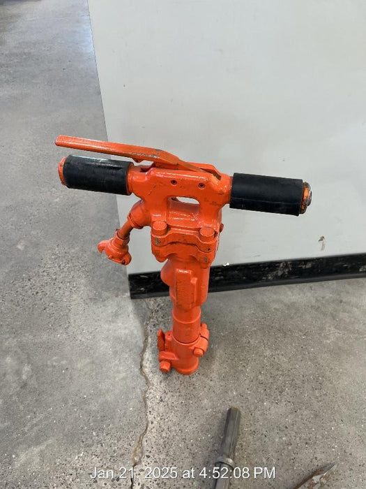 2021 MICHIGAN PNEUMATIC MP-30-1