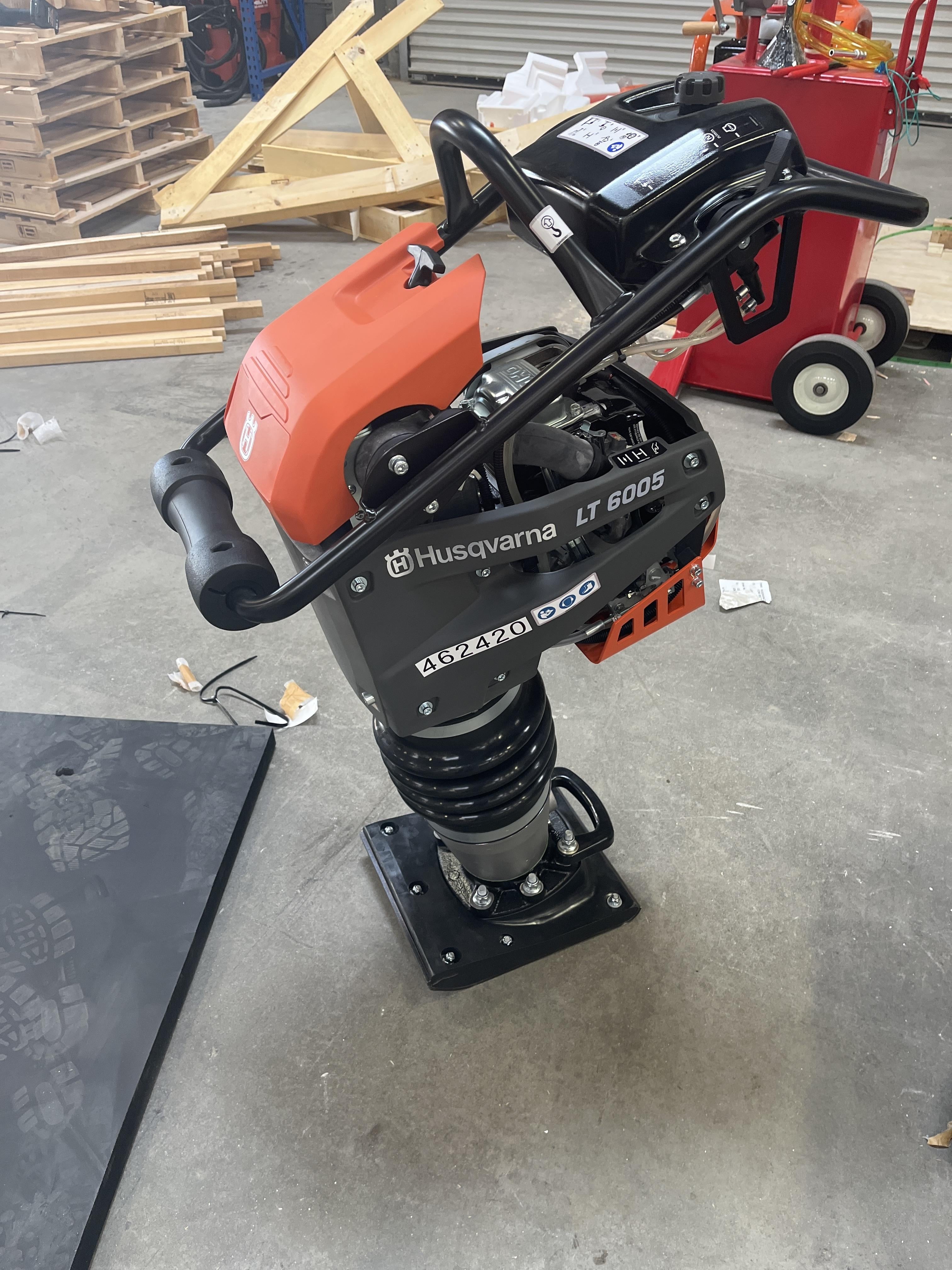 2024 HUSQVARNA LT6005