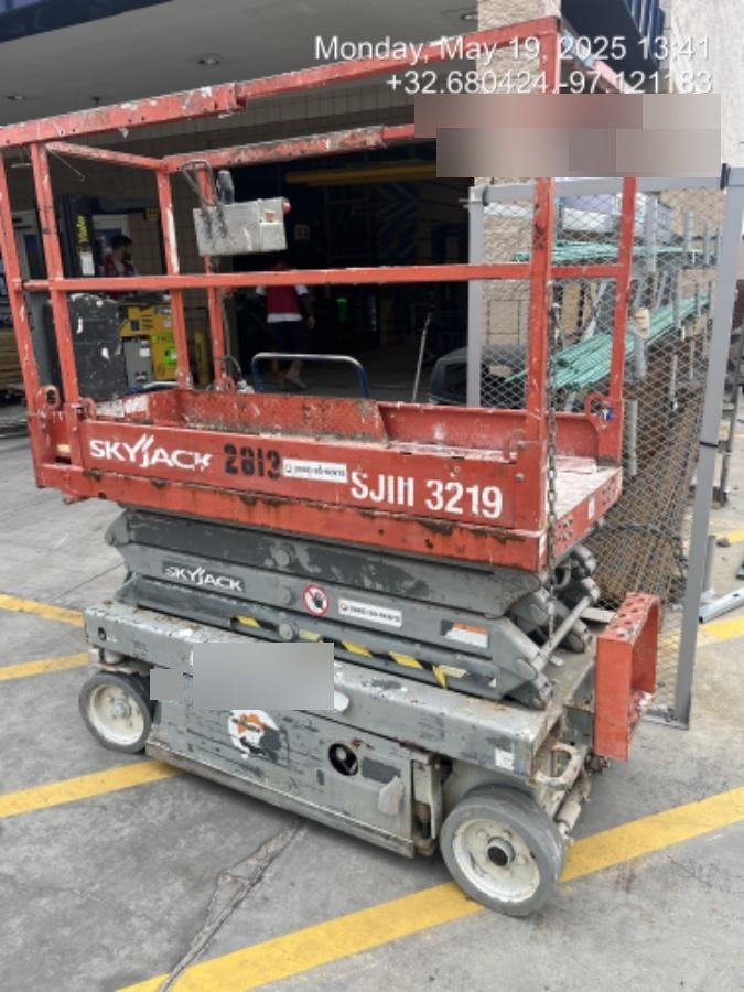 2022 JLG ES1932