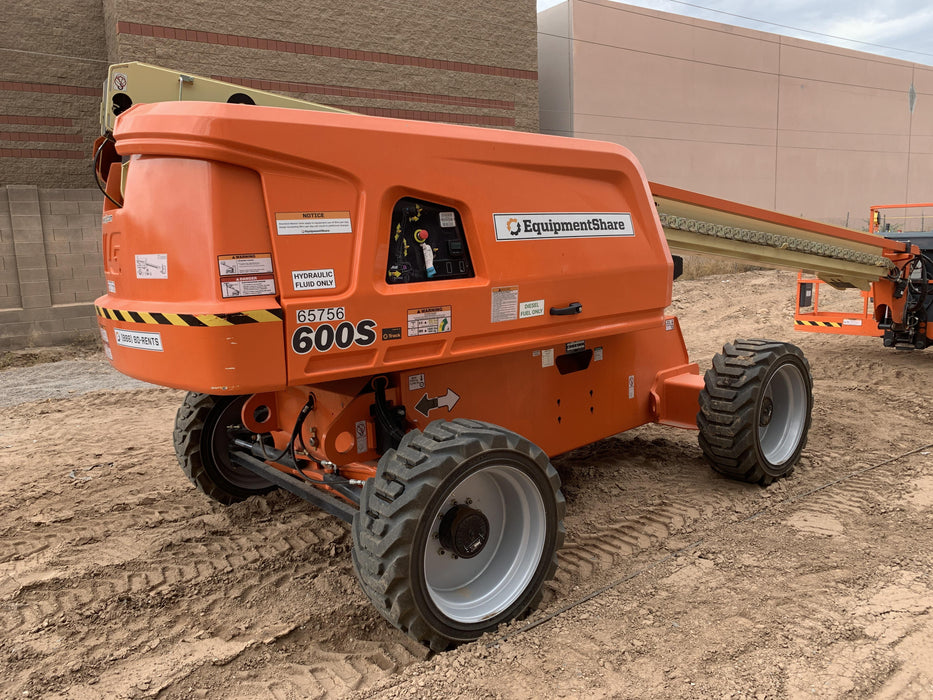 2020 JLG 600S