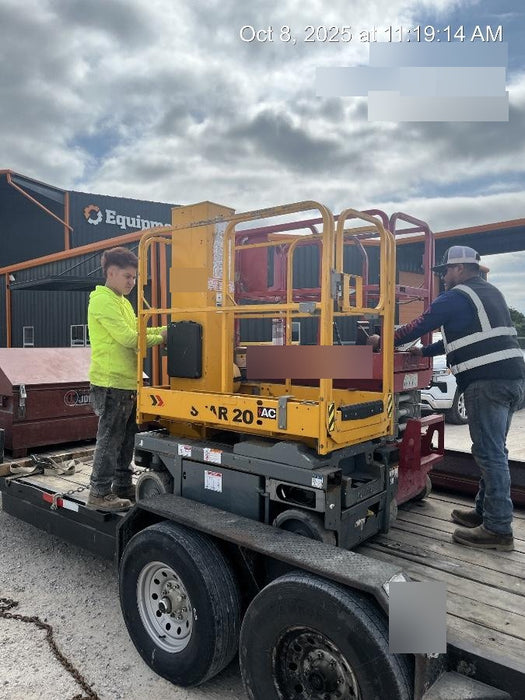 2019 MEC 1330SE MEC 1330SE w/ES Track Hardware, Full Extended 2 Year Warranty