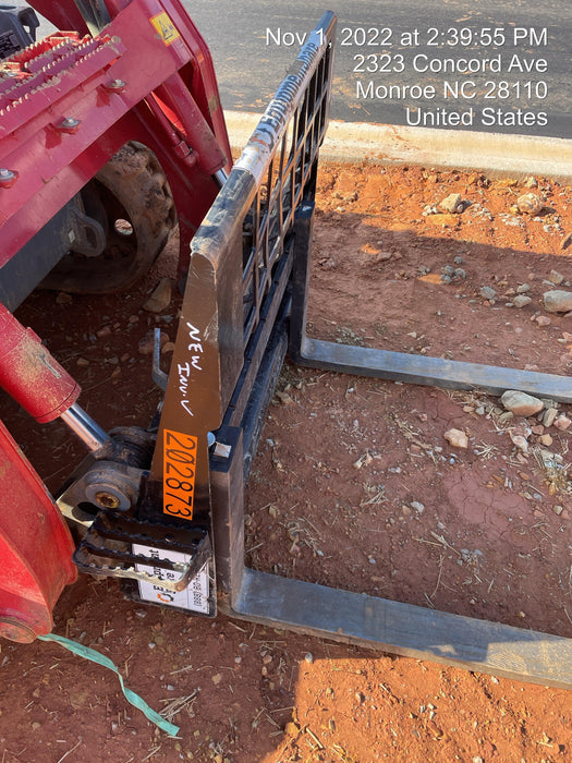 2022 ARROW MATERIAL HANDLING 60" Pallet Forks - Arrow