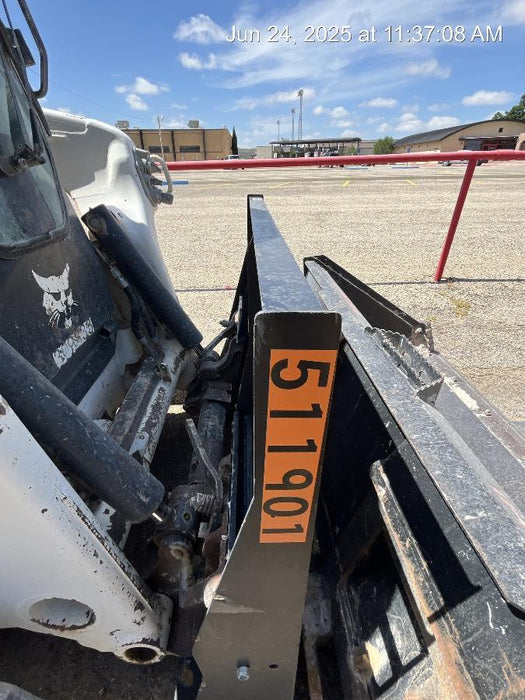 2025 ARROW MATERIAL HANDLING F5100CB - 72"