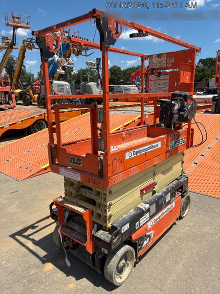 2022 JLG ES1932