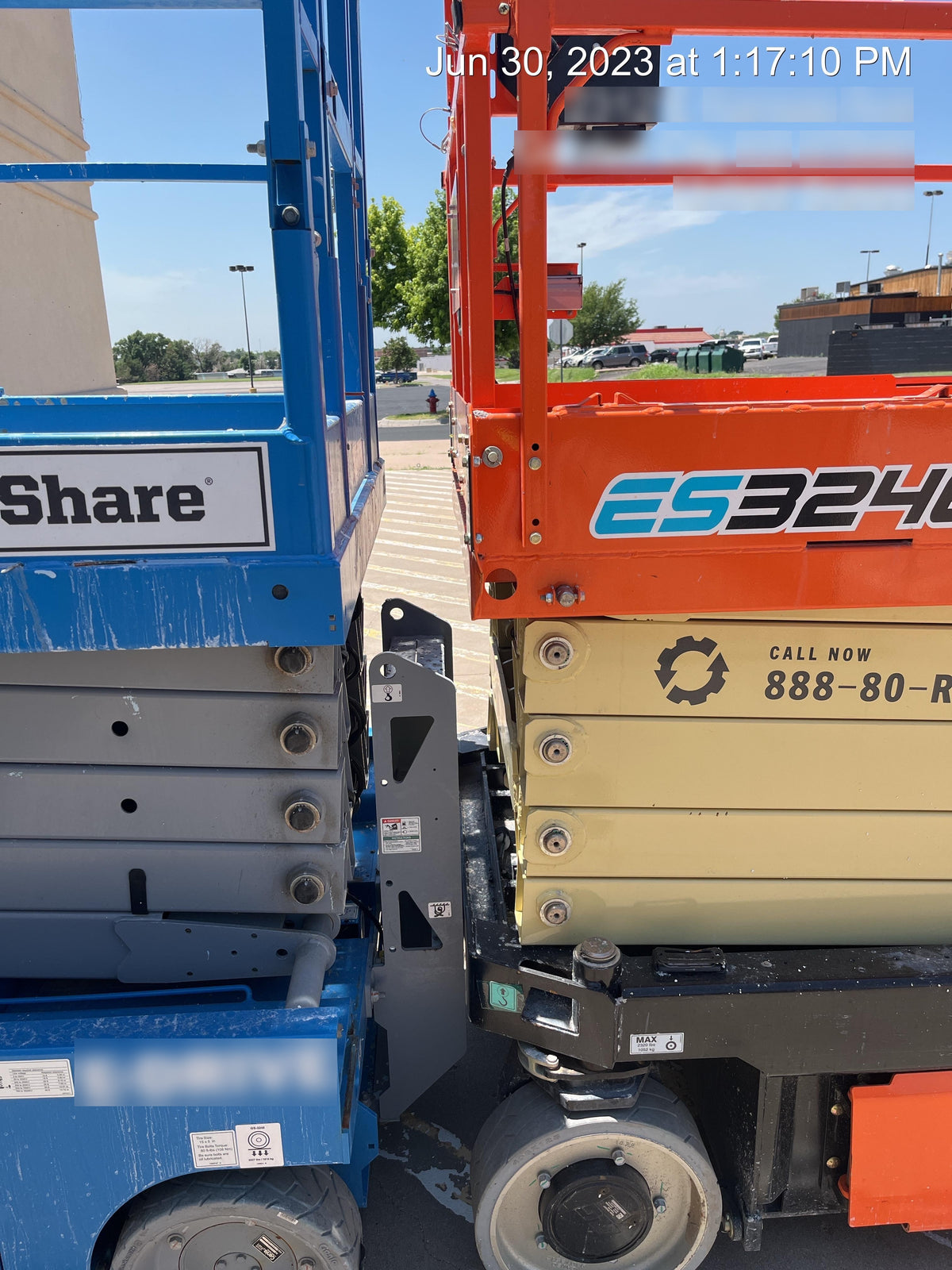 2023 JLG ES3246