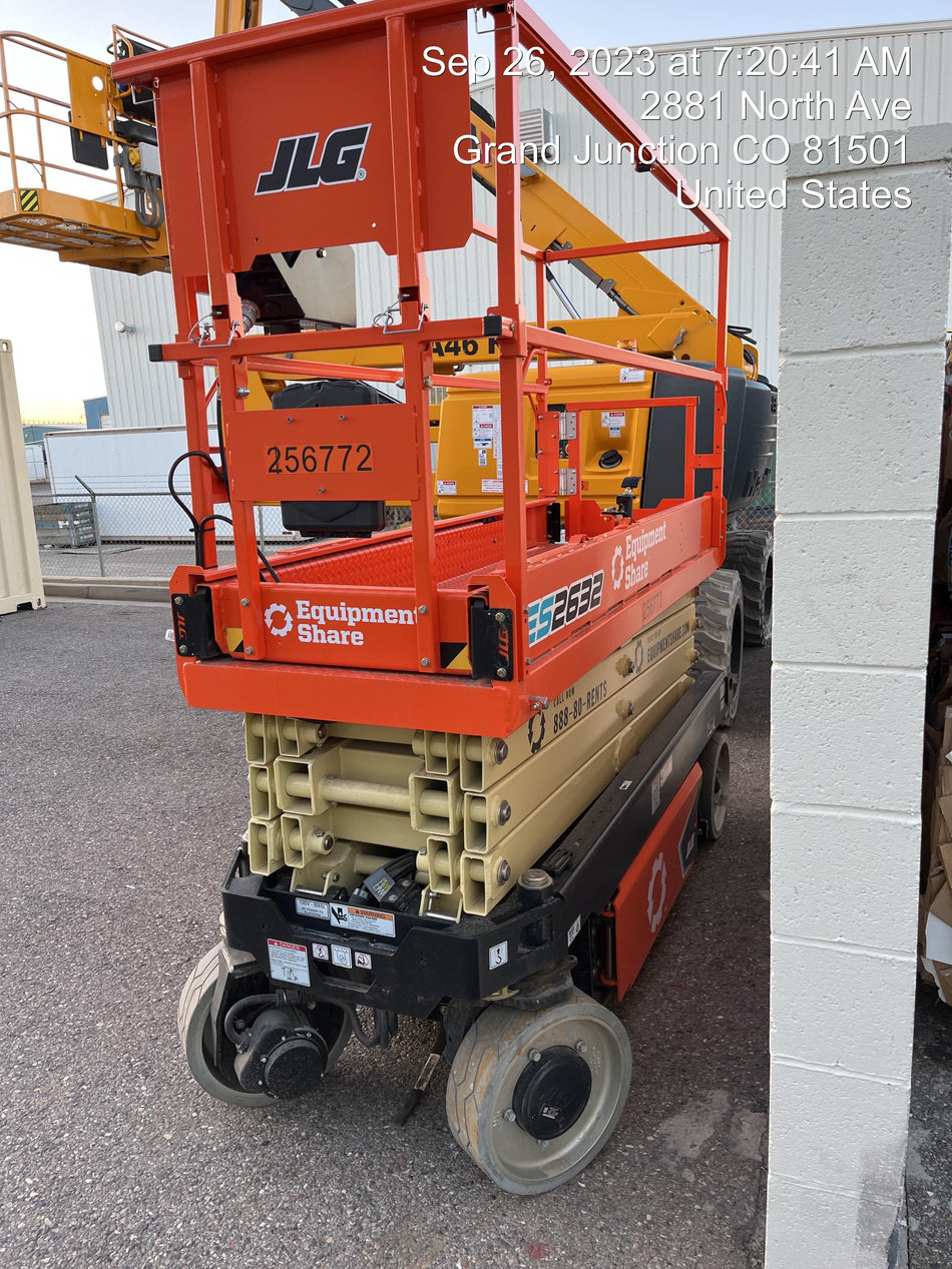 2022 JLG ES2632