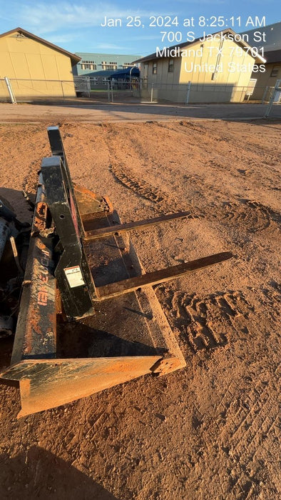 2019 PALADIN 48" Pallet Forks - Paladin