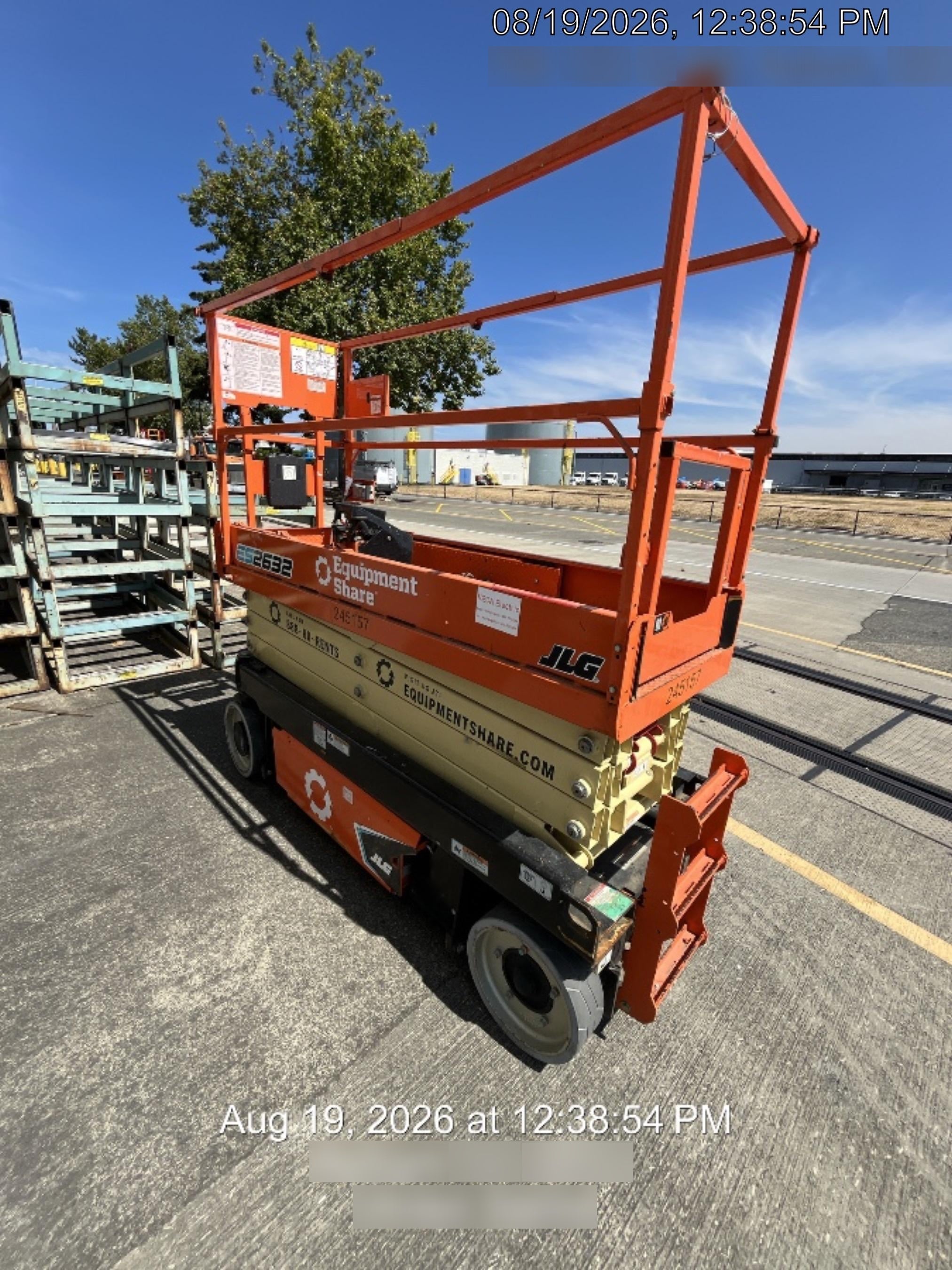 2022 JLG ES2632
