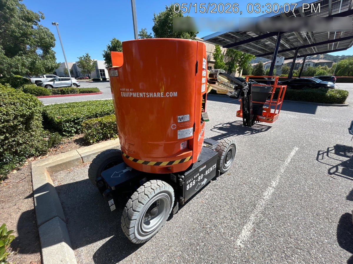 2025 JLG E300AJP