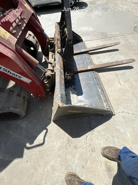 2021 PALADIN 48" Pallet Forks - Paladin