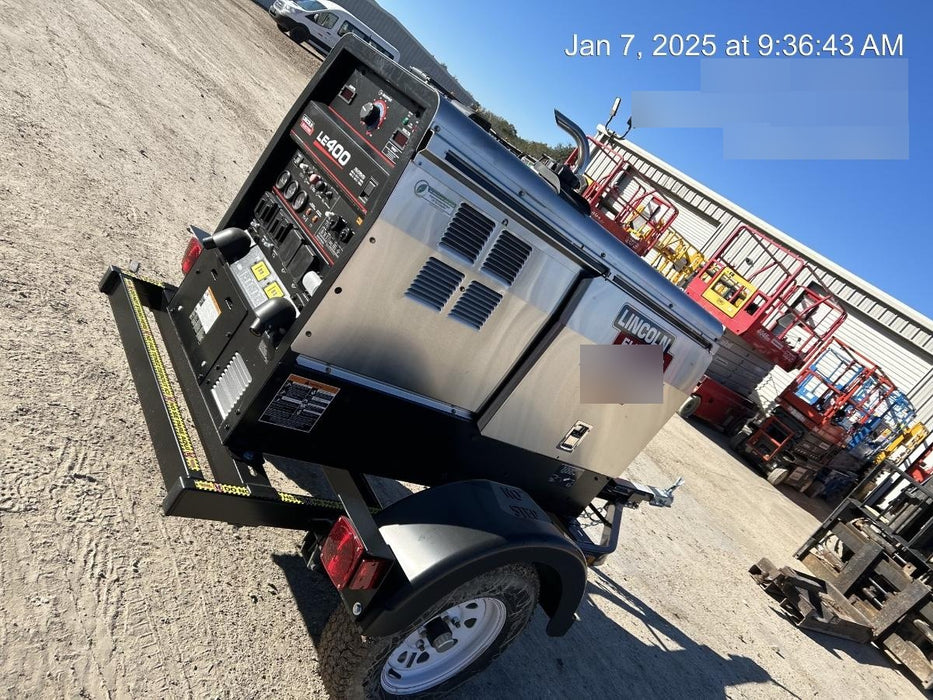 2019 Lincoln Electric Vantage 322 Welder Ready-Pak 3, Two wheel trailer, Fender and Light kit, Cable Rack