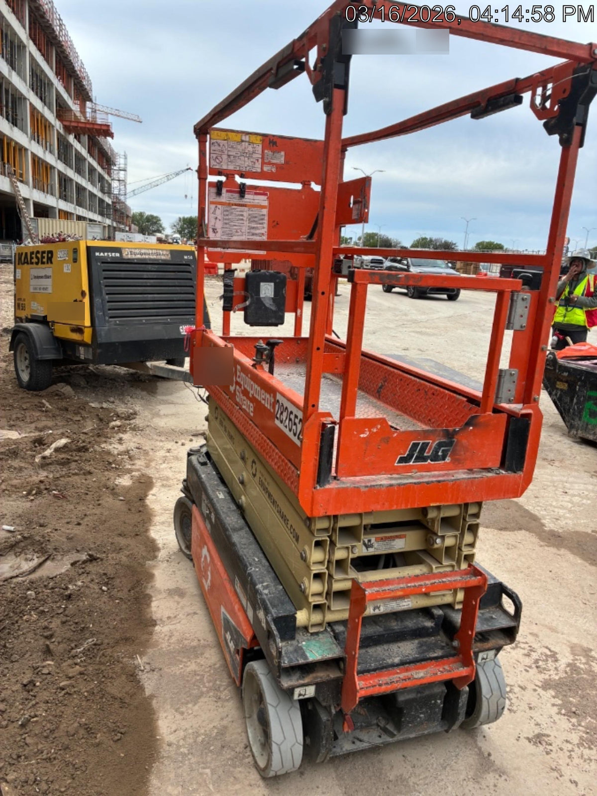 2022 JLG ES1932
