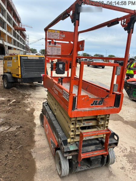 2022 JLG ES1932