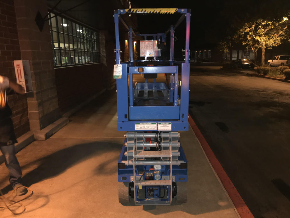 2020 Genie GS-1930 Solid Non Marking Tires, Beacon, Folding rails with half height swing gate, 800W Inverter