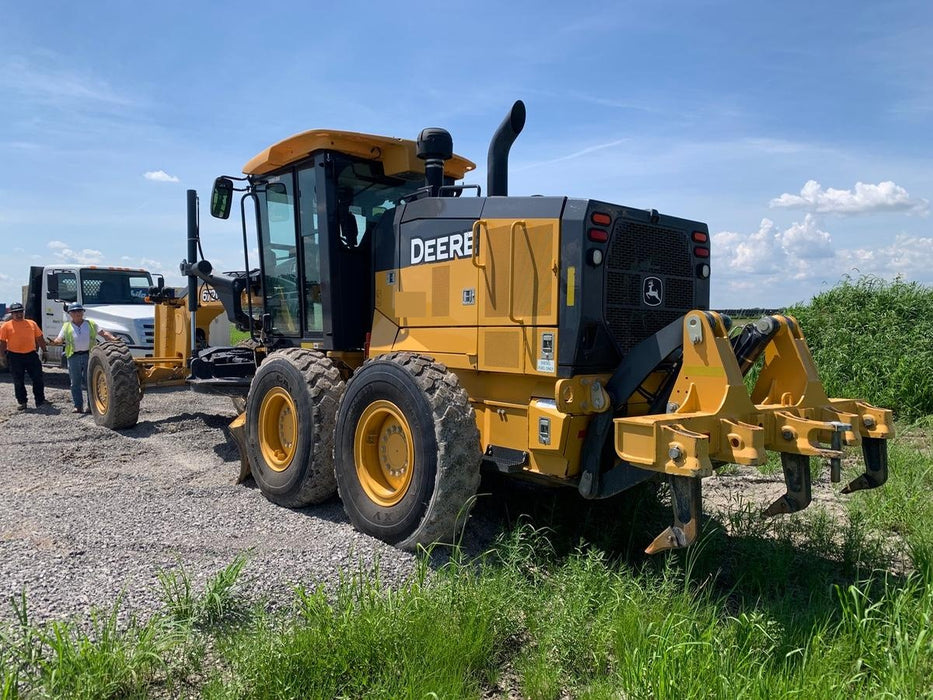 2019 JOHN DEERE 672G