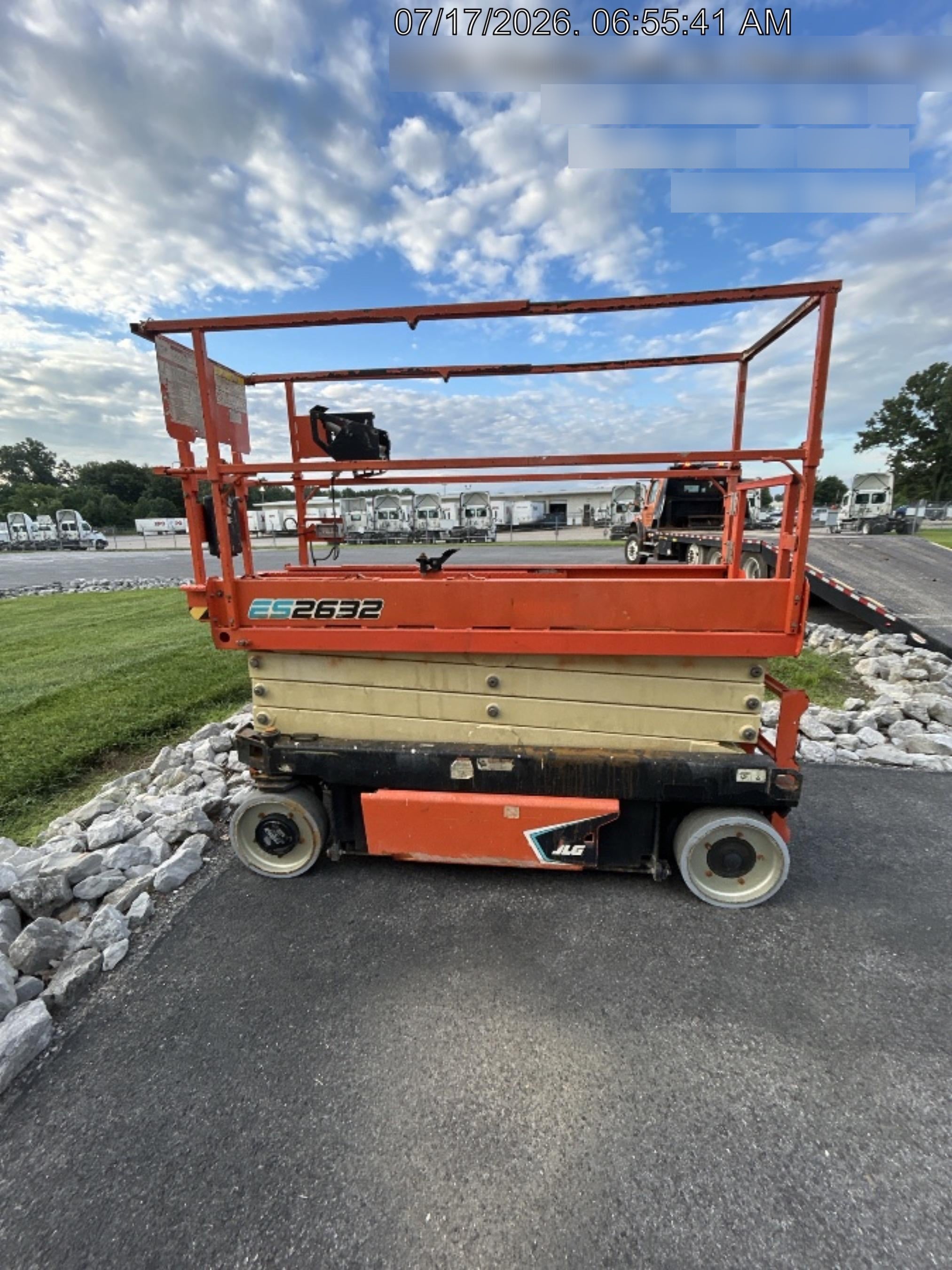2022 JLG ES2632
