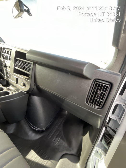 2023 CHEVROLET Express Van - Rental