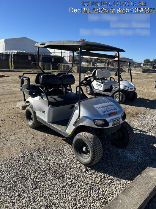 2022 EZ-GO VALOR 4