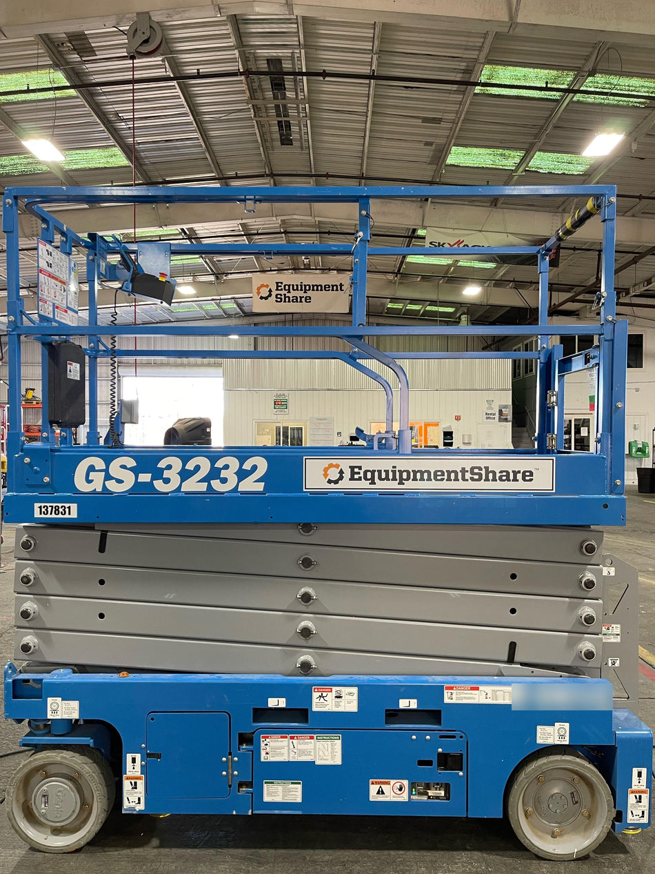 2021 GENIE GS-3232