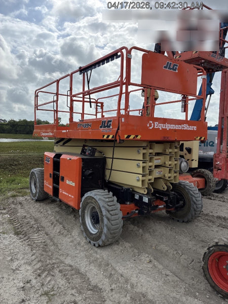 2023 JLG RT4394
