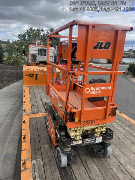 2022 JLG ES1330L