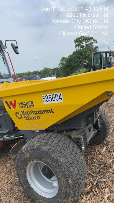 2025 WACKER NEUSON DW311 Cab Turf Tires