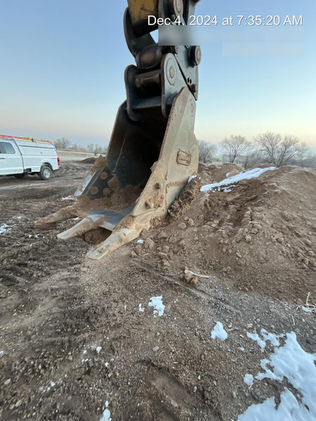 2020 DOOSAN 24" Bucket-Doosan