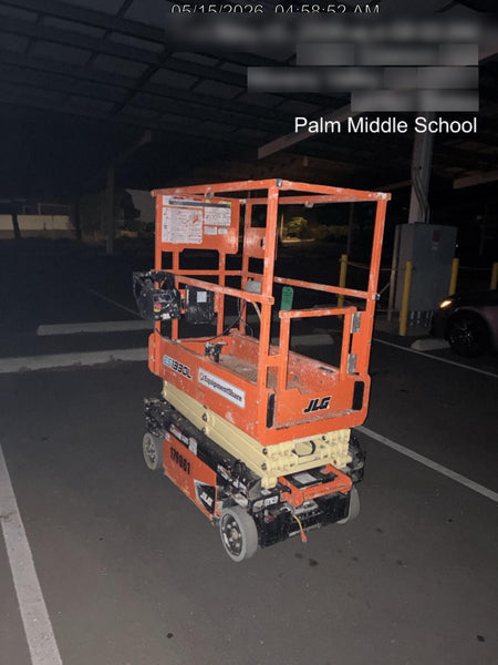 2021 JLG ES1330L