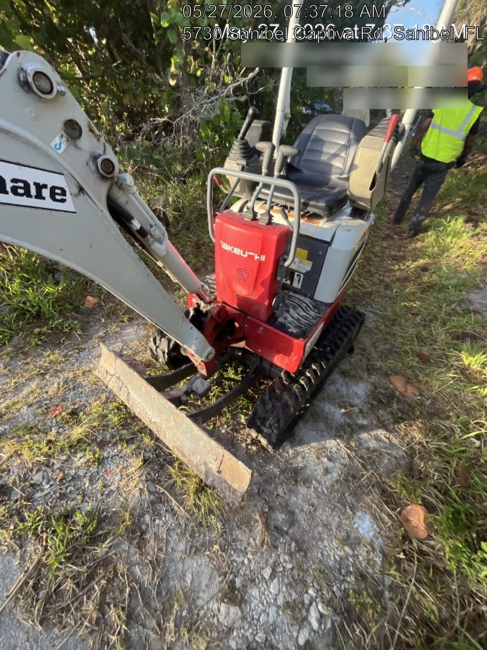 2022 TAKEUCHI TB210R