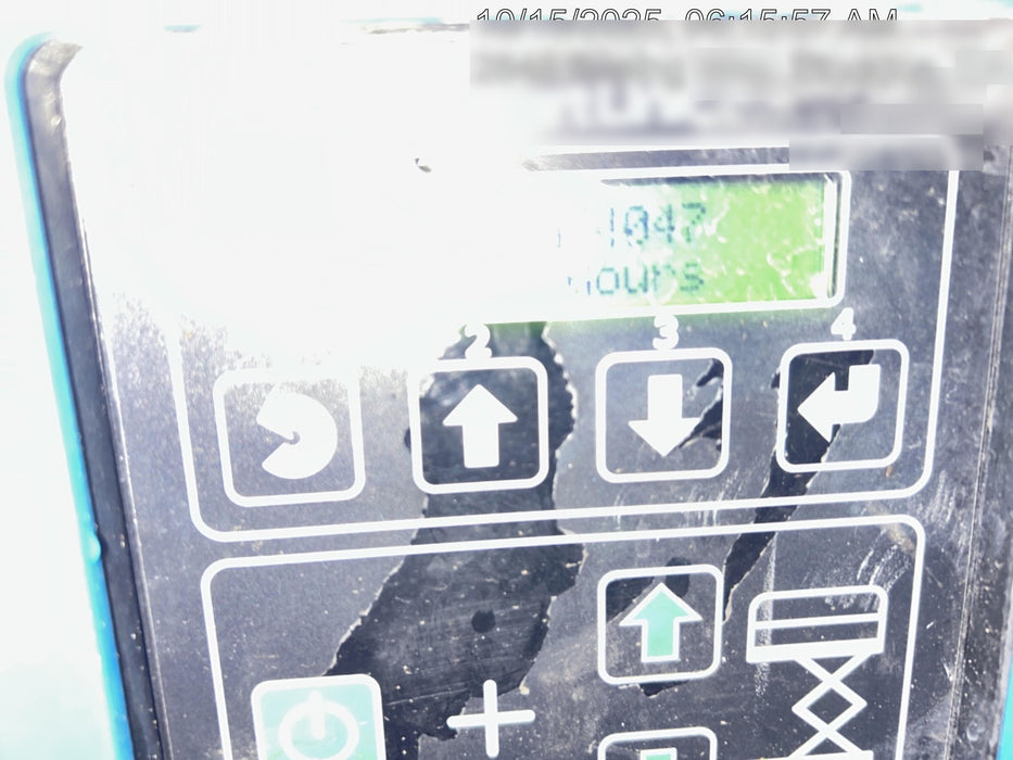 2019 Genie GS-4047 Folding rails with half height swing gate, 800W Inverter