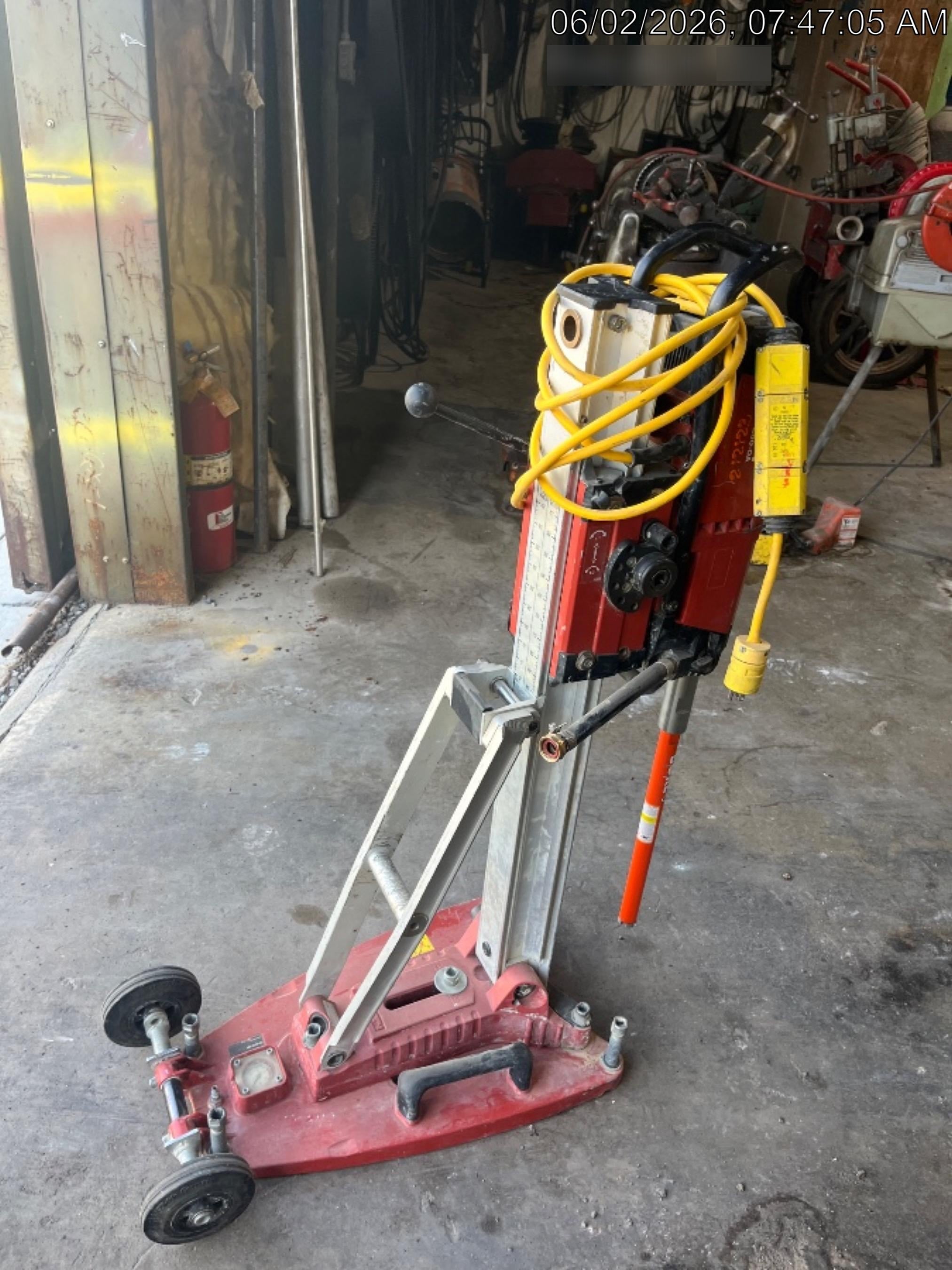 2022 HILTI DD250E