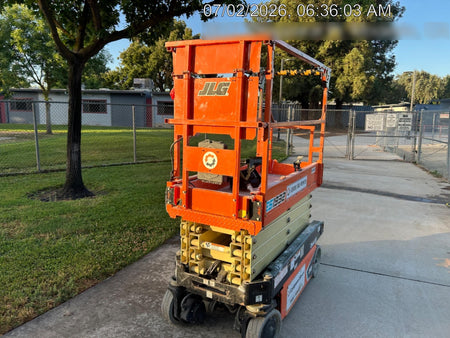 2022 JLG ES1932